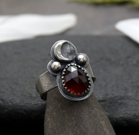 Sterling Silver Ring with Garnet and Crescent Moon